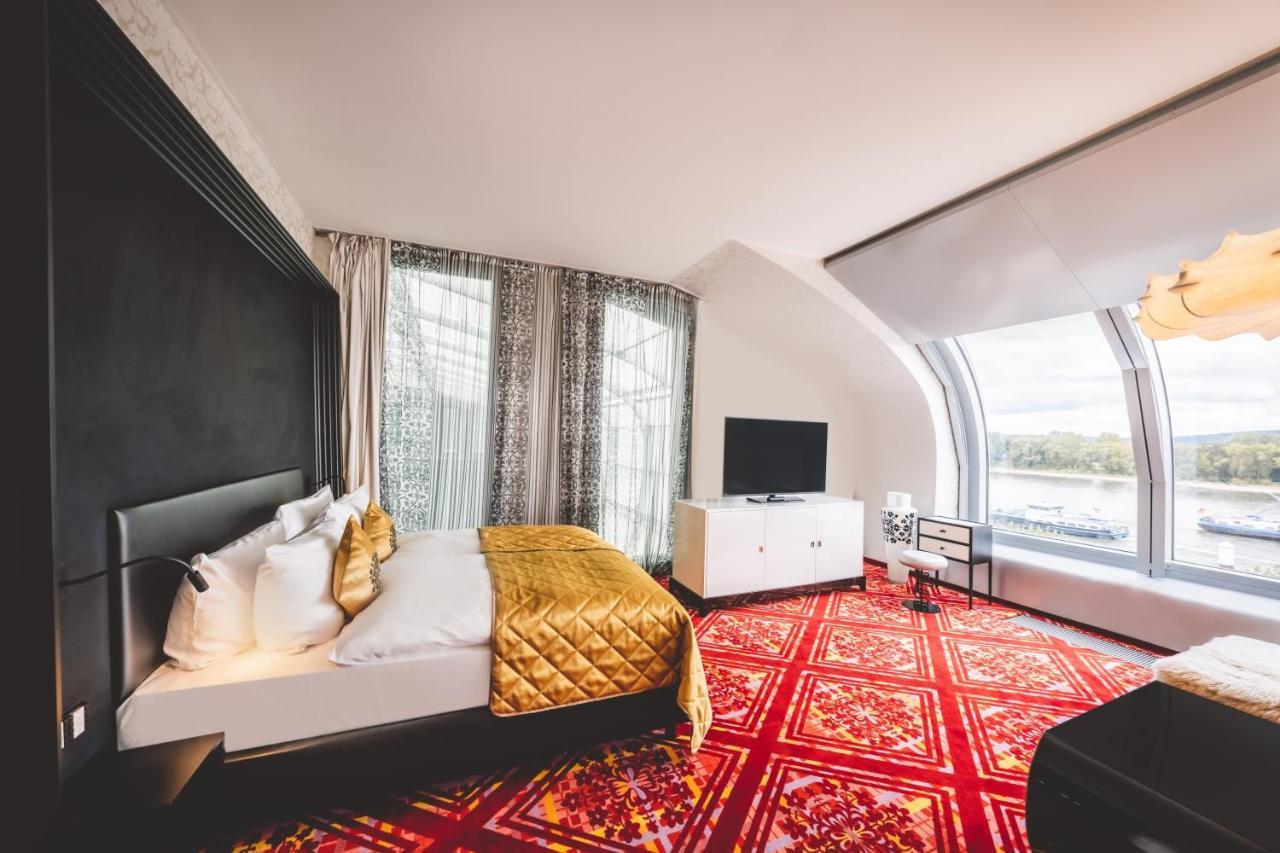 Kameha Grand Bonn Hotell Exteriör bild