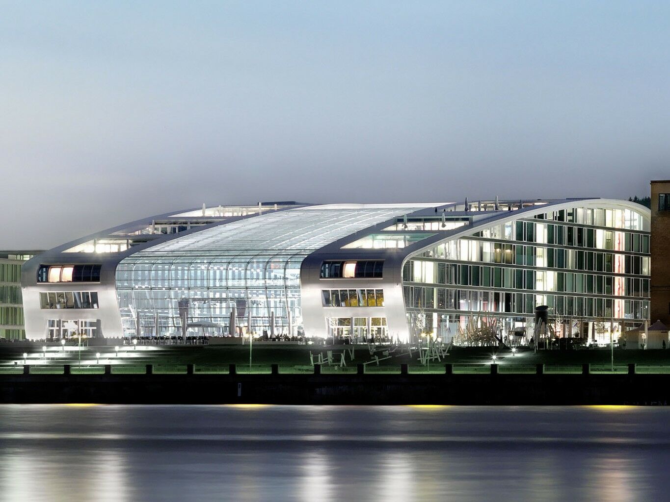 Kameha Grand Bonn Hotell Exteriör bild The building of the University of Applied Sciences and Medical University of Vienna
